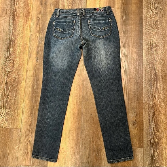 ZD Zanadi Premium Straight Leg Jeans Juniors Size 11 Embroidered LOVE Low Rise - Picture 2 of 15